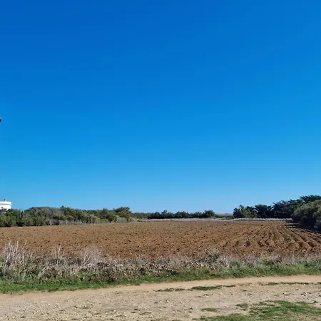 Beautiful Home In Royan With Wifi Royan