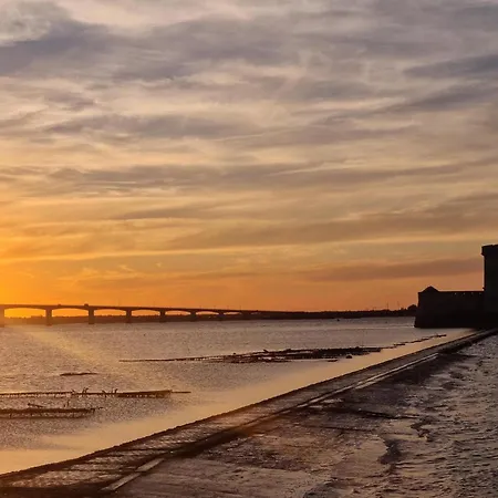 Holiday home Beautiful Home In Royan With Wifi